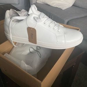 Men’s White Sneaker (Brand New)